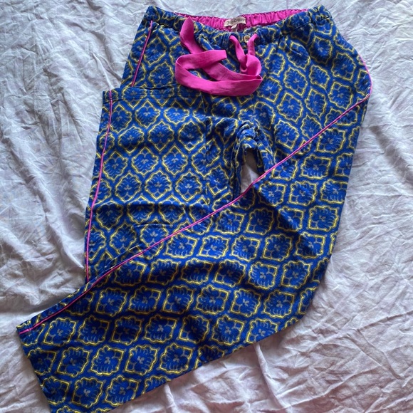 Juicy Couture tuxedo style blue and gold flannel pajama set w/ pink piping Small - Picture 11 of 16